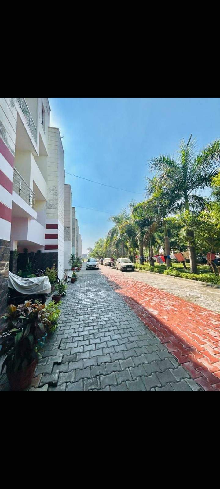 Modipuram dwarika dham mda approved flat at prime location 
