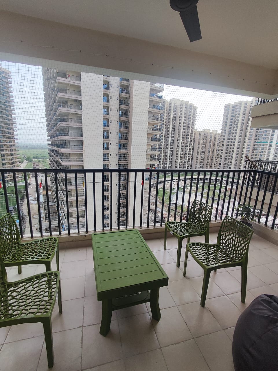 2 BHK Apartment for sale in Gaur yamuna city situated on Yamuna expressway 
