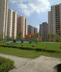 3 BHK flat  area 1180 sq ft for sale in Jaypee Kosmos Noida