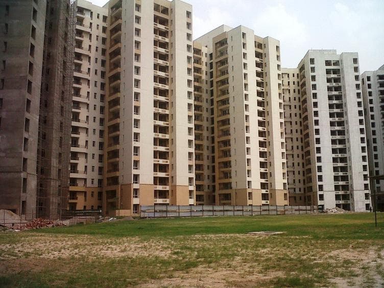 3 BHK flat  area 1180 sq ft for sale in Jaypee Kosmos Noida