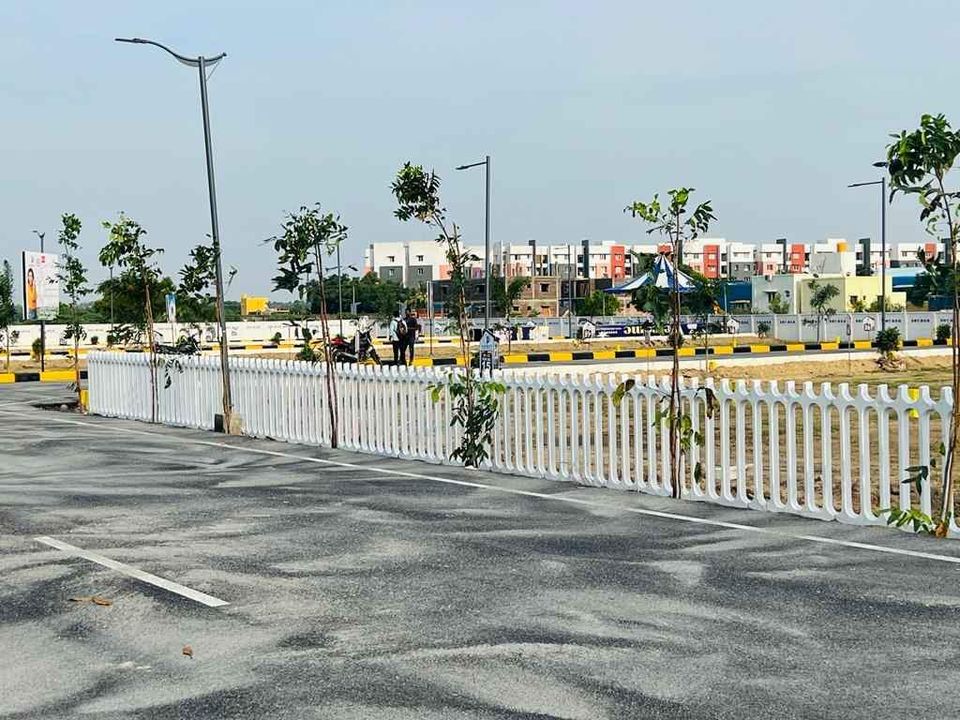 Urapakkam Mannivakkam On Road plots vandalur new CMBT 