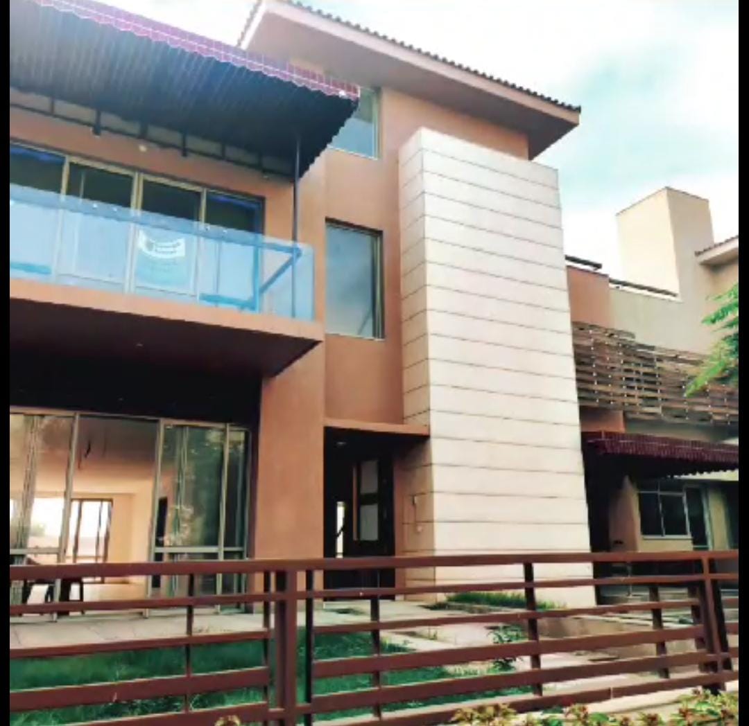  Ultra luxury 5 BHK Residence  Villas in sector 33 gurgaon